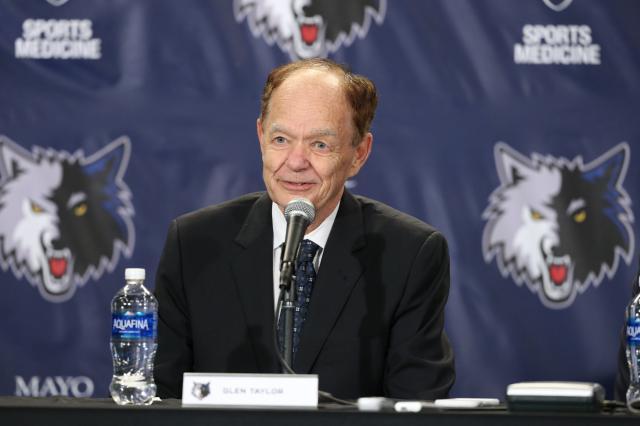 1620959744351012346.jpg 524993320-tom-thibodeau-and-scott-layden-introduced-to-the-media.jpg.jpg